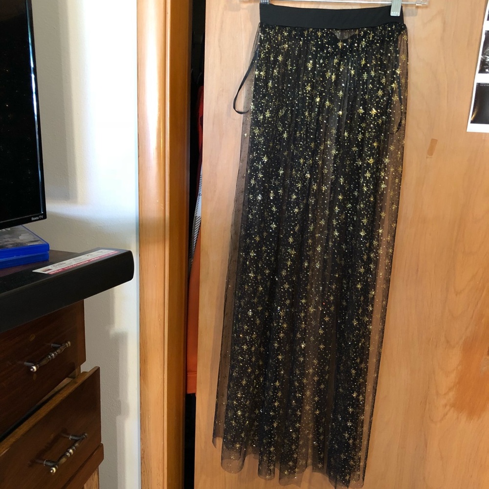 Black star skirt